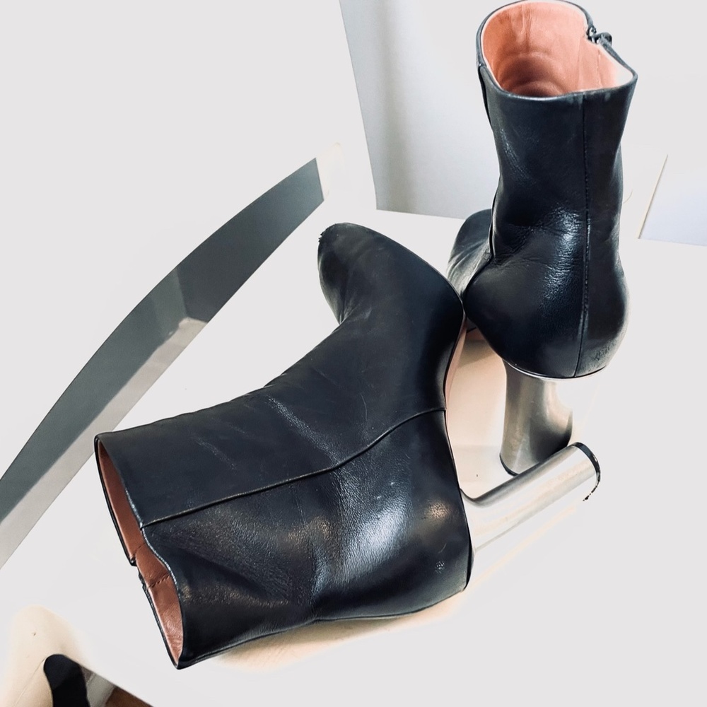 CELINE WOMEN'S ANKLE BOOTS, BLACK W/SILVER HEELS SIZE 41( PHOEBE PHILO VINTAGE) - Picture 5 of 6